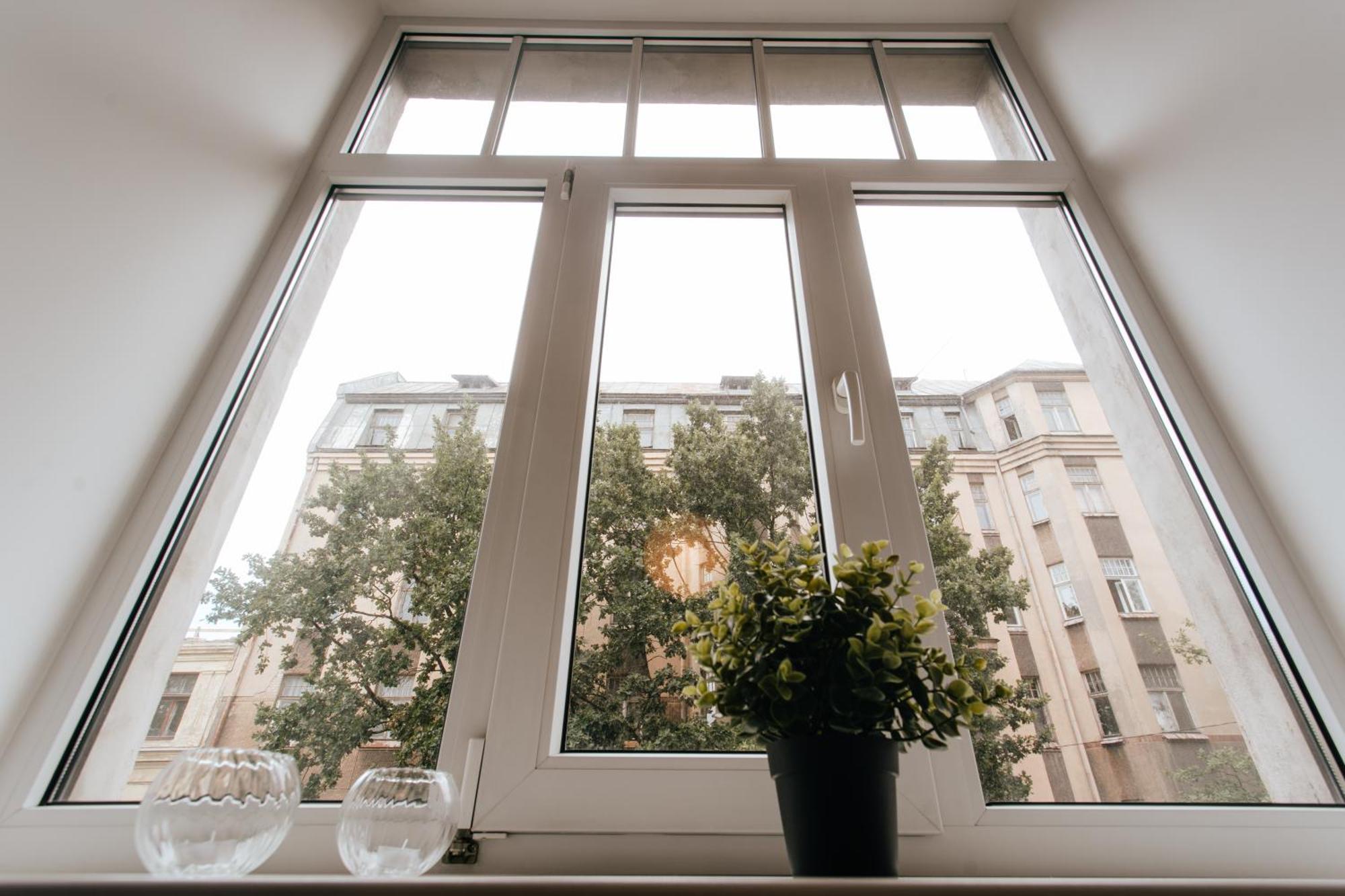 Central Comfort At Hanzas Residence, Stay Near Cafes, Bars, Museums & Esplanade Rīga Exterior foto